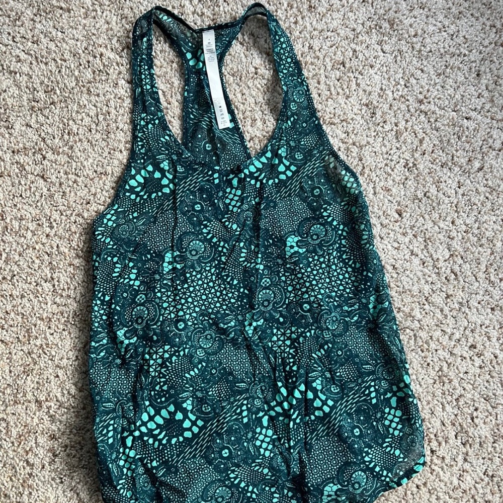 Lululemon sheer tank size 4